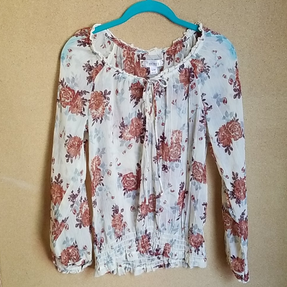 Flowy floral flowered sheer blouse